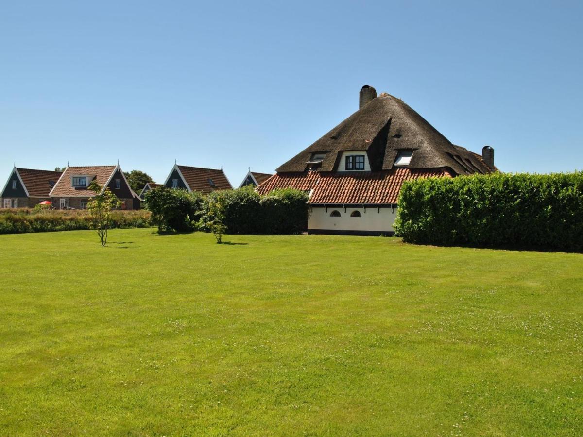 Charming Holiday Home In Texel Near Sea Oost  المظهر الخارجي الصورة