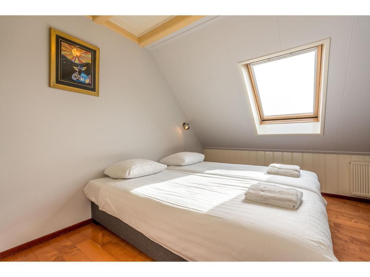 Charming Holiday Home In Texel Near Sea Oost  المظهر الخارجي الصورة