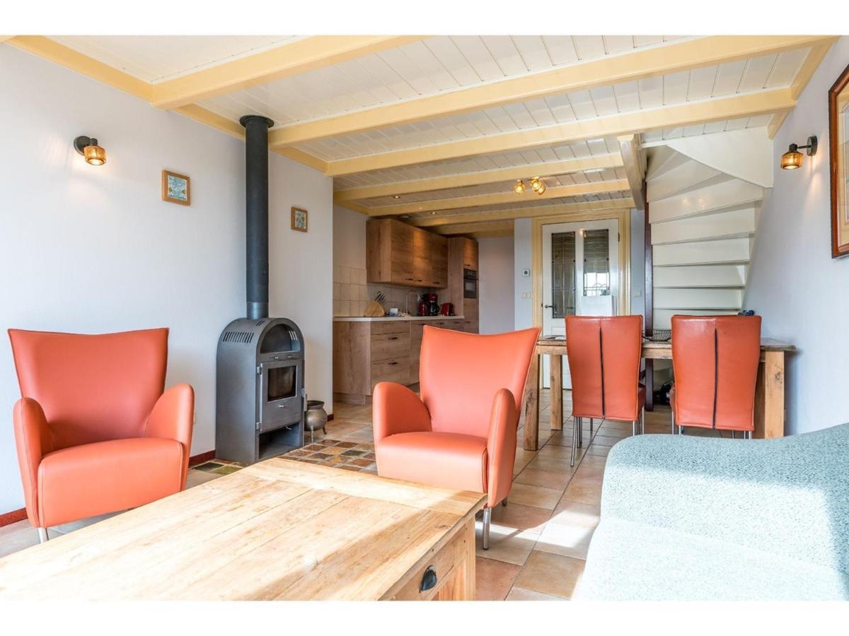 Charming Holiday Home In Texel Near Sea Oost  المظهر الخارجي الصورة